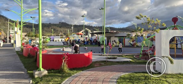 Children's Park at Nina Pacha and Av Juan de Albarrazin