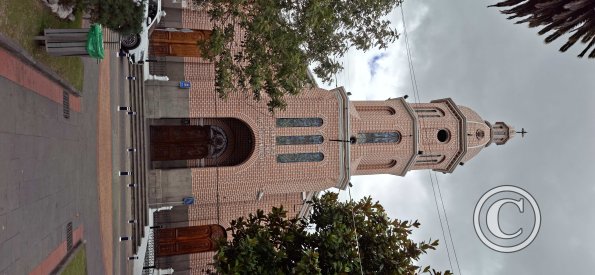 Iglesia San Luis de Otavalo at Sucre and Juan Montalvo