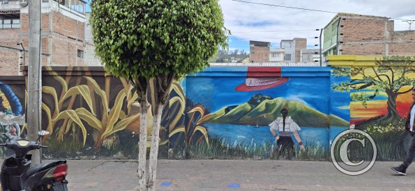 Mural at Sucre and Juan Montalvo (6)