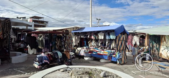 Plaza de Ponchos at Quiroga and Sucre (4)