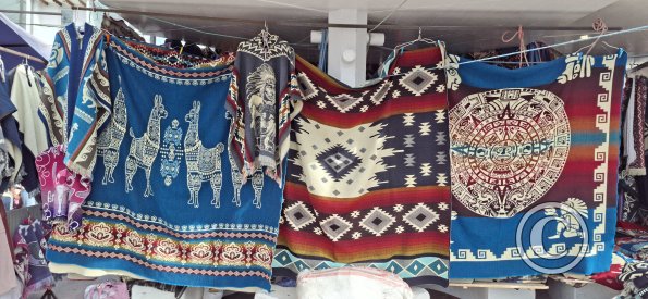Plaza de Ponchos at Quiroga and Sucre (5)