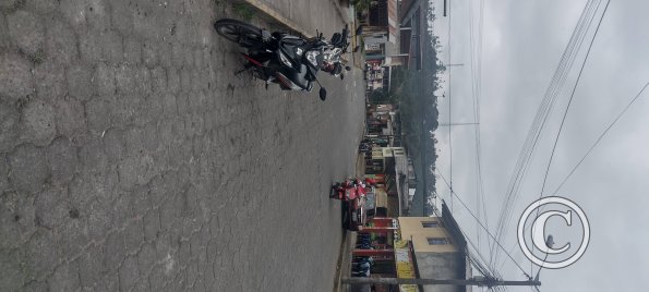 Calle Pedro Vicente Maldonado looking west from C Unidad Nacional
