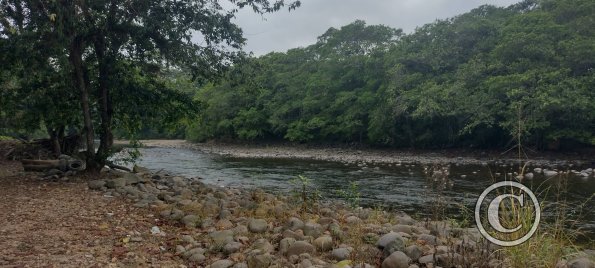 Parque Rio Caoni riverside park (7)