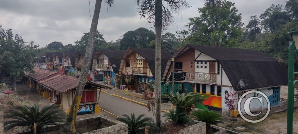 Parque Rio Caoni riverside park