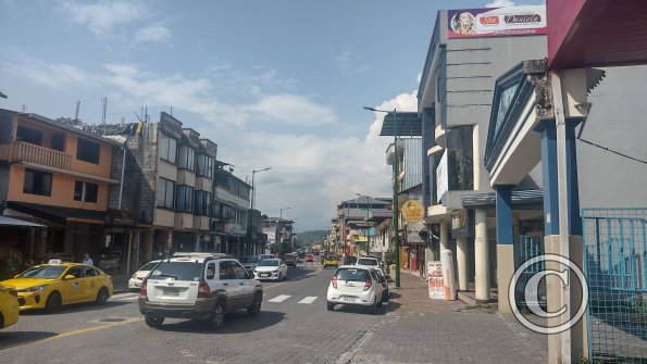 Av Ceslao Marin near Av Francisco de Orellana