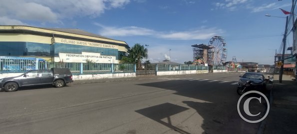 Coleseum at Calle Cumanda and Av Francisco de Orellana