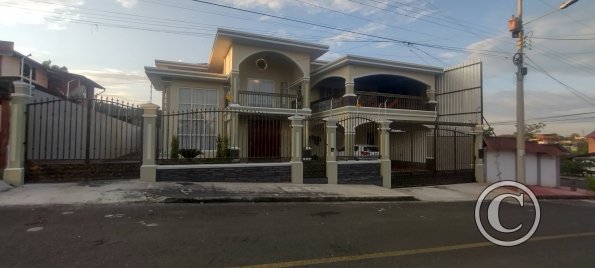 Juan Montalvo near Severo Vargas