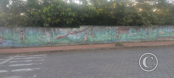 Mural on Av Gonzalez Suarez near C Ramiro Fernandez (8)