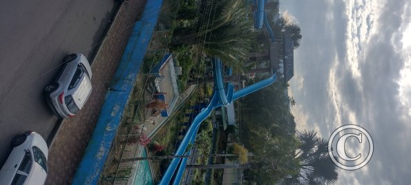 Parque Aquatico at Teniente Hugo Ortiz and Juan de Velasco