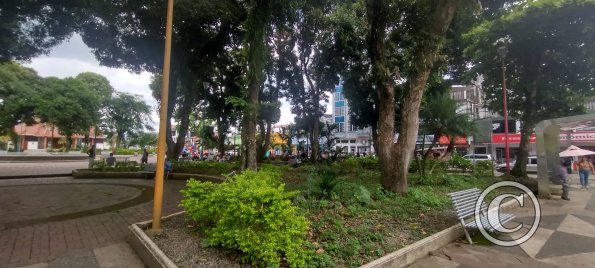 Parque Central at E45A and Las Amazonas (3)