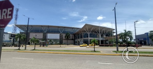 Mercado on Av Unidad Nacional and Mexico