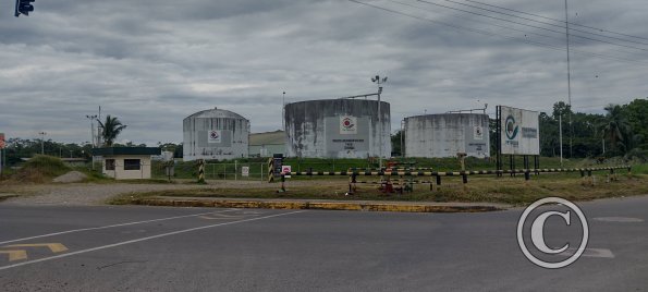 Oil tanks Av Perimetral and Pedro Angulo