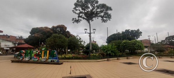 Parque Central at Domingo Comin and Pastor Bernal