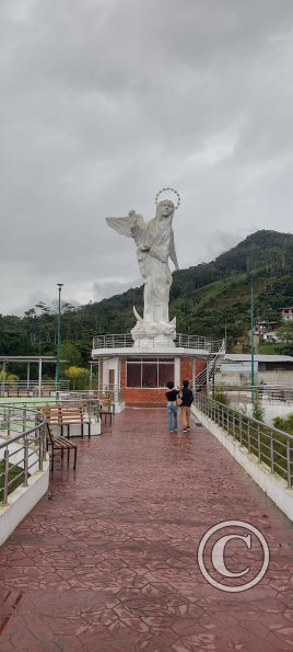 Mirador El Panecillo on Machinatza