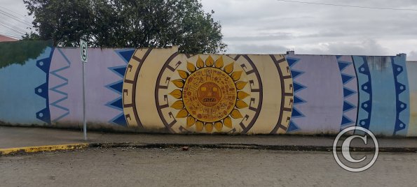 Mural at Armando Arias and Machinatza