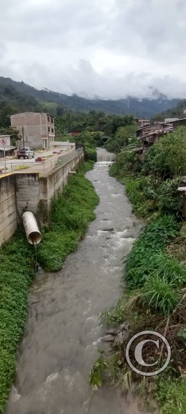 Quebrada (Creek) Yantzaza (4)