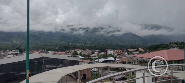View from Mirador El Panecillo on Machinatza (3)