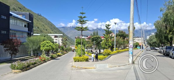 Parque Daniel Alcides Carrion on Av Pachacutec