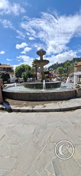 The fountain in the Plaza de Armas