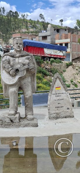 monument in the riverside park (4)