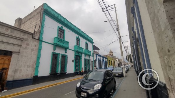 Colonial house, on Calle Mariano Melgar near Calle Rivero
