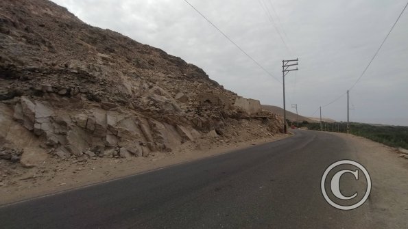 The road going out to the actual town of Atico (2)