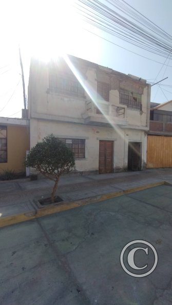 Some old house at Jiron 28 de Julio y Jiron Primavera