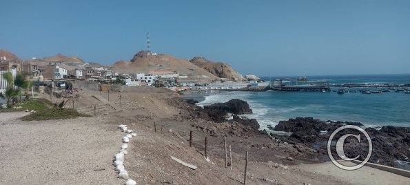 Beach view from Carretera Panamericana near Calle 2 de Enero (2)