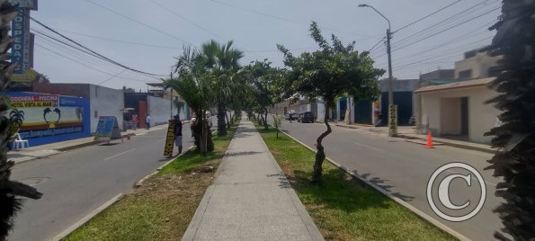 Av. 1 de Mayo in front of Castillo de Chancay