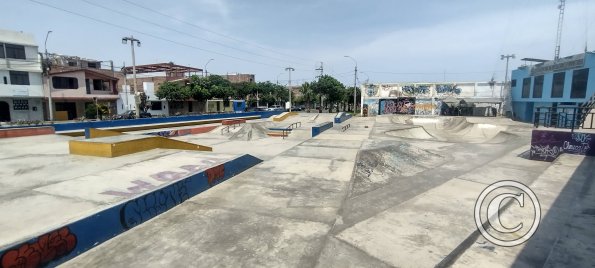 Skate park at the stadium on Av. 1 de Mayo