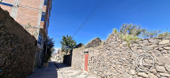 Remnants of a stone house (4)