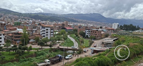 View from Av Luis Vallejo Santoni near Mercado Molino I