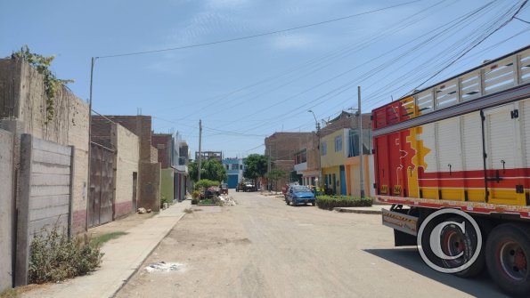 Calle Luis Alayza Paz Soldan y Calle Los Lirios