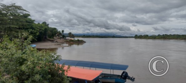 At end of Jiron Mariscal Castilla at the river (2)