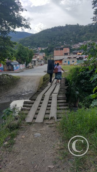 Foot bridge from the Malecon to Calle Las Guanabanas