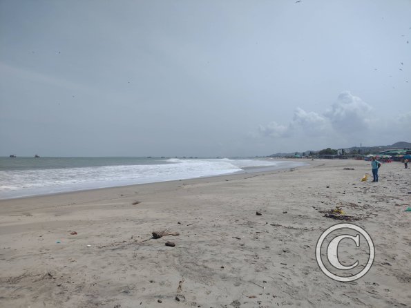 The beach (2)