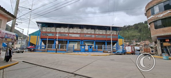 Coliseo de Lircay at Av Gandolini and Jiron Ocona