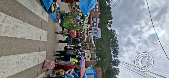 Sunday market in Lircay