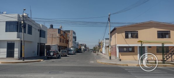 Calle Characato y Av. Pedregal