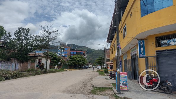 Pasaje Las Flores y Av. Jose Carlos Mariategui