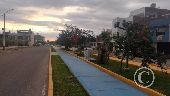 Av. Circuvalancion near Plaza de Amaprovi (2)