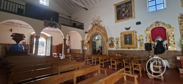 Inside Iglesia de San Pedro Apostal