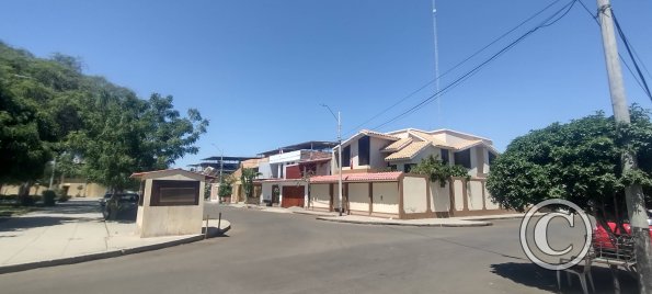 Los Cedros and Naranjos