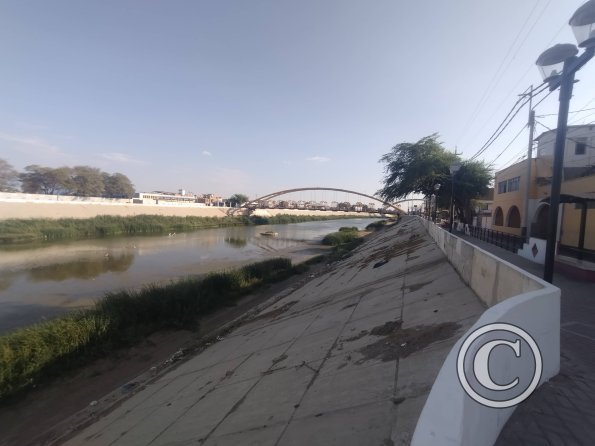 Malecon Eguiguren y Jiron Callao looking at Jiron Huancavelica bridge (2)