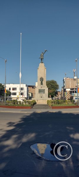 Ovalo Bolognesi at Av. Loreto and Av. Bolognesi