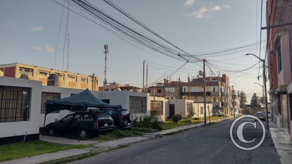 Calle Julio MacLean y Calle Deustua