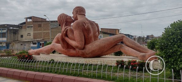 Malecon Benavides Lovers Monument 4