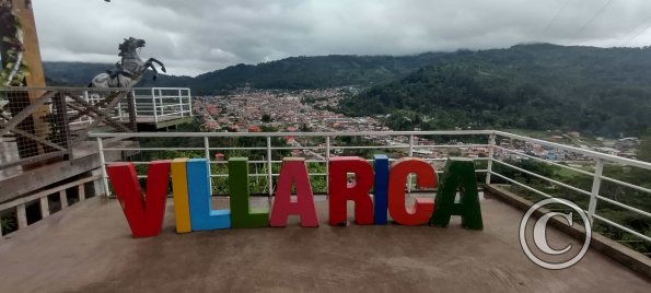 city name sign at Mirador La Cumbre (2)