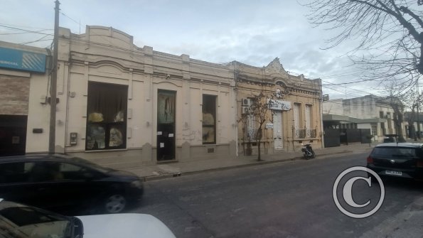 Calle 18 de Julio near Calle Dr. Luis Alberto de Herrera
