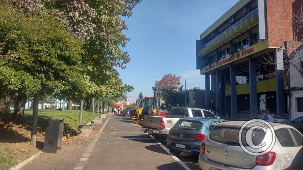 Intendencia Departamental de Rivera (govt offices), alongside the Plaza General